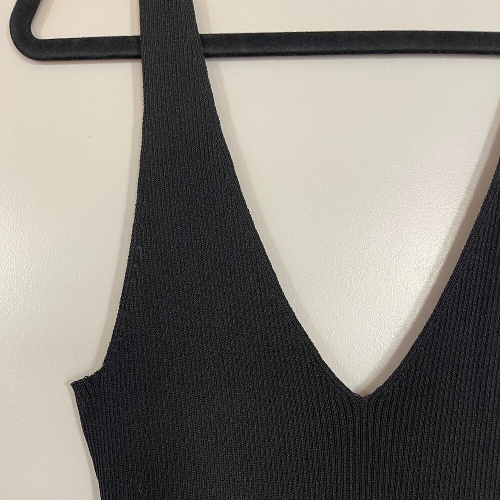 Meshki Form-Fitting Little Black Dress - Large - Picture 6 of 10